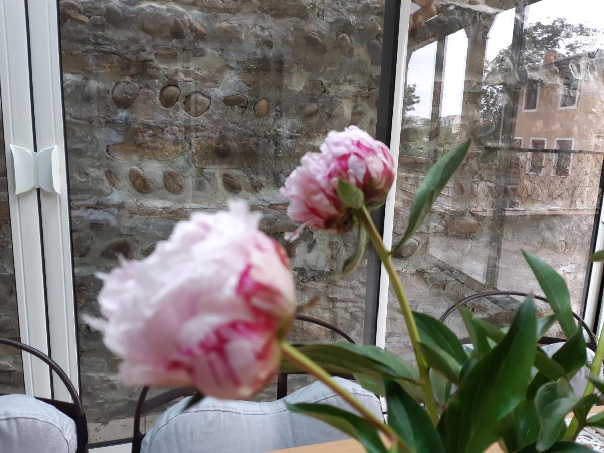 B&B J'Irais Dormir A Лион Экстерьер фото